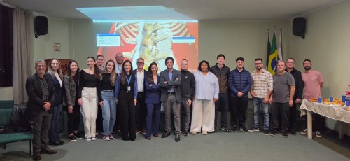 Treinamento com simulador de raquianestesia qualif